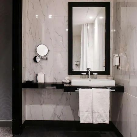 Maison Astor Paris, Curio Collection By Hilton Hotel