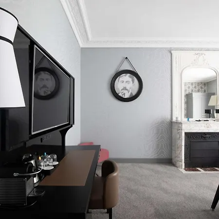 Hotel Maison Astor Paris, Curio Collection By Hilton París