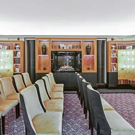 Maison Astor Paris, Curio Collection By Hilton 4*