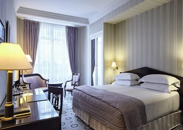 Maison Astor Paris, Curio Collection By Hilton
