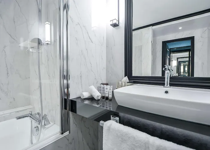 Maison Astor Paris, Curio Collection By Hilton Hotel 4*