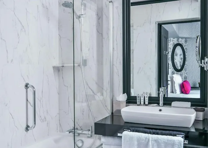 Maison Astor Paris, Curio Collection By Hilton