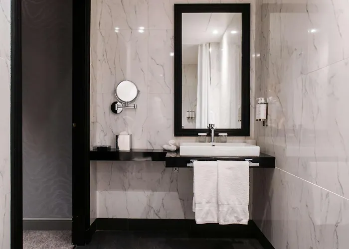 Maison Astor Paris, Curio Collection By Hilton Hotel